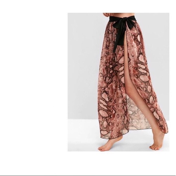 Swimsuit cover up - Picture 1 of 2